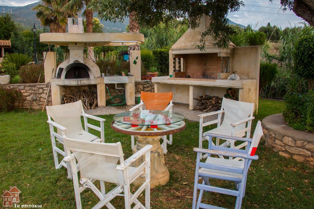 Ta Spitakia Tsarbopoulos Kyparissia Exterior foto